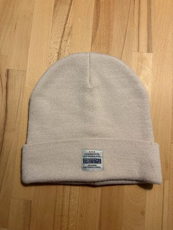 Stylische beige Streetstyle-Mütze – Urban Look, Premium