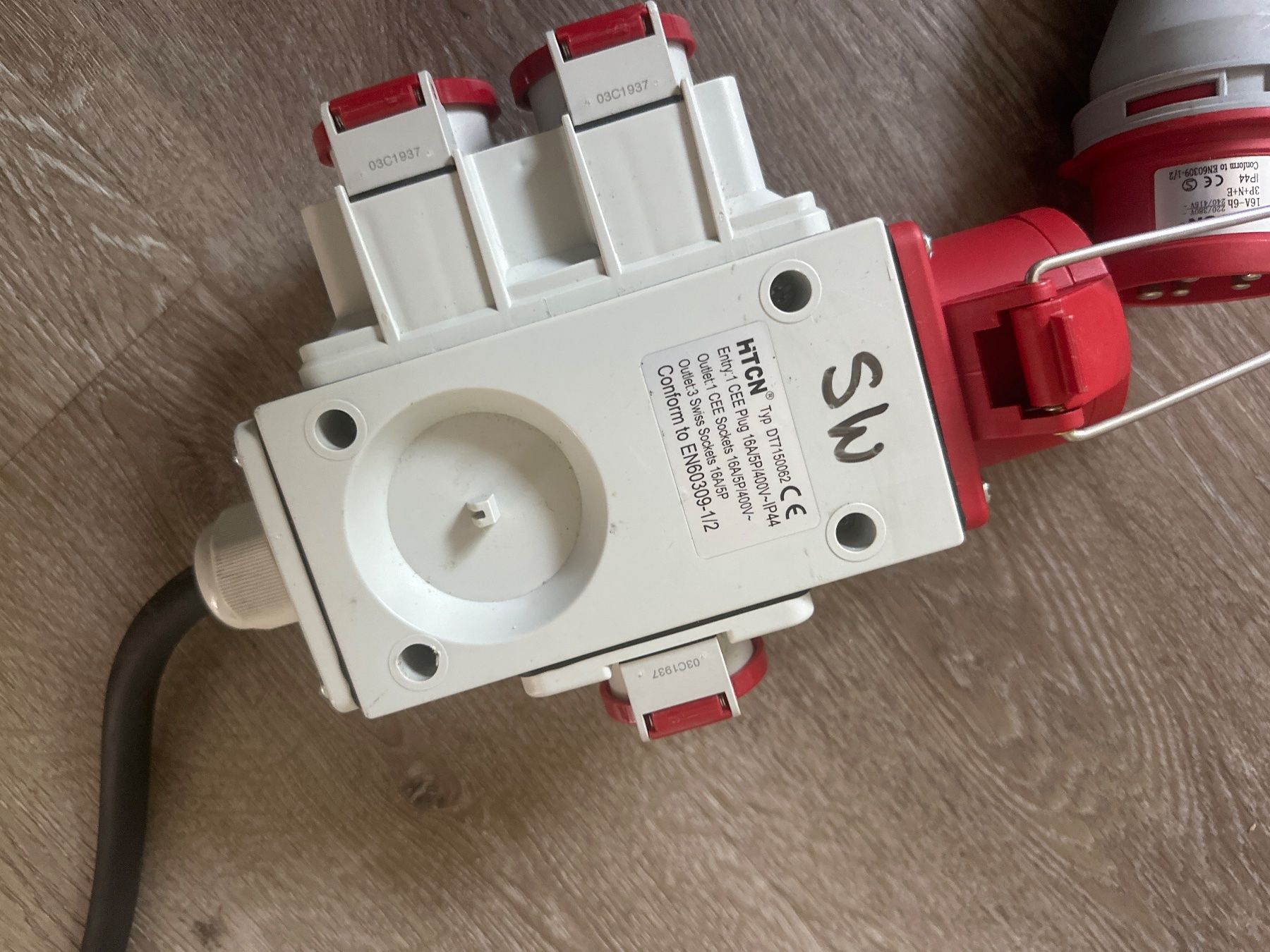 Alimentazione elettrica: Stromverteiler 16A/5P – Usato da Oberglatt ZH venduto da yaoyaoxiang 2