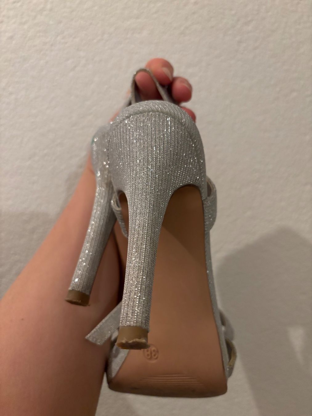 Scarpe da donna: Pumps – Usato da Bern venduto da Iuliia_novova 2