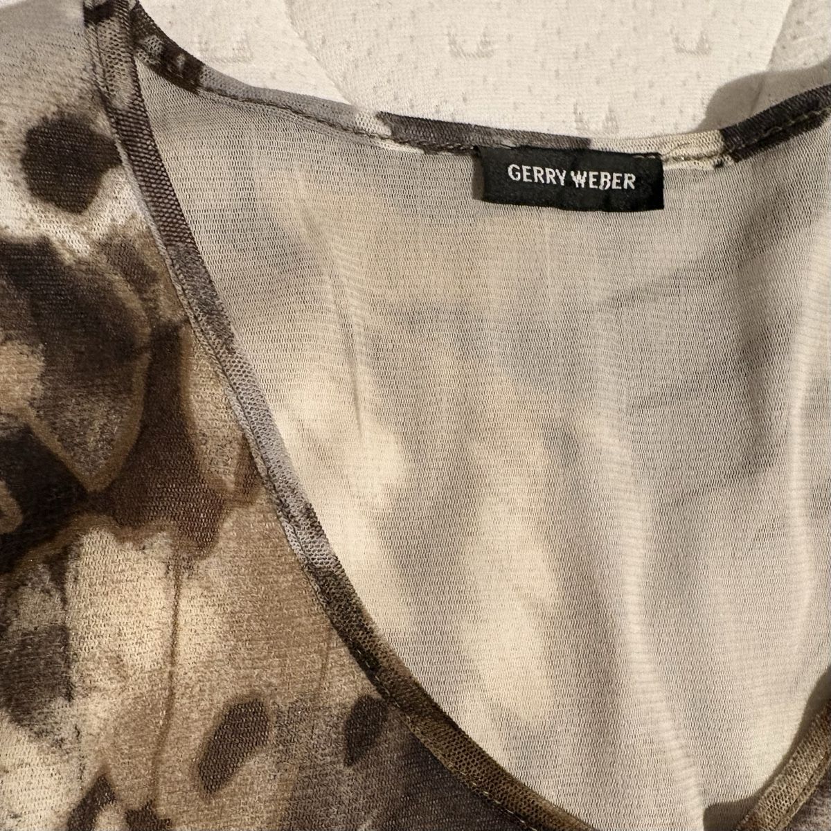 Gerry Weber Top: Braunes Gerry Weber Y2K Mesh Top – Nuovo (secondo la descrizione) da Brünisried venduto da Livtsukki2ndHand 7