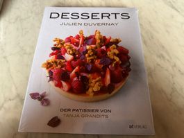 BUCH DESSERTS JULIEN DUVERNAY
