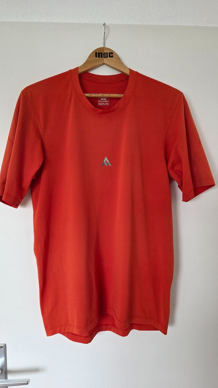 T-shirt: Sportshirt Grösse M – Usato da Dübendorf venduto da Jolenia 1