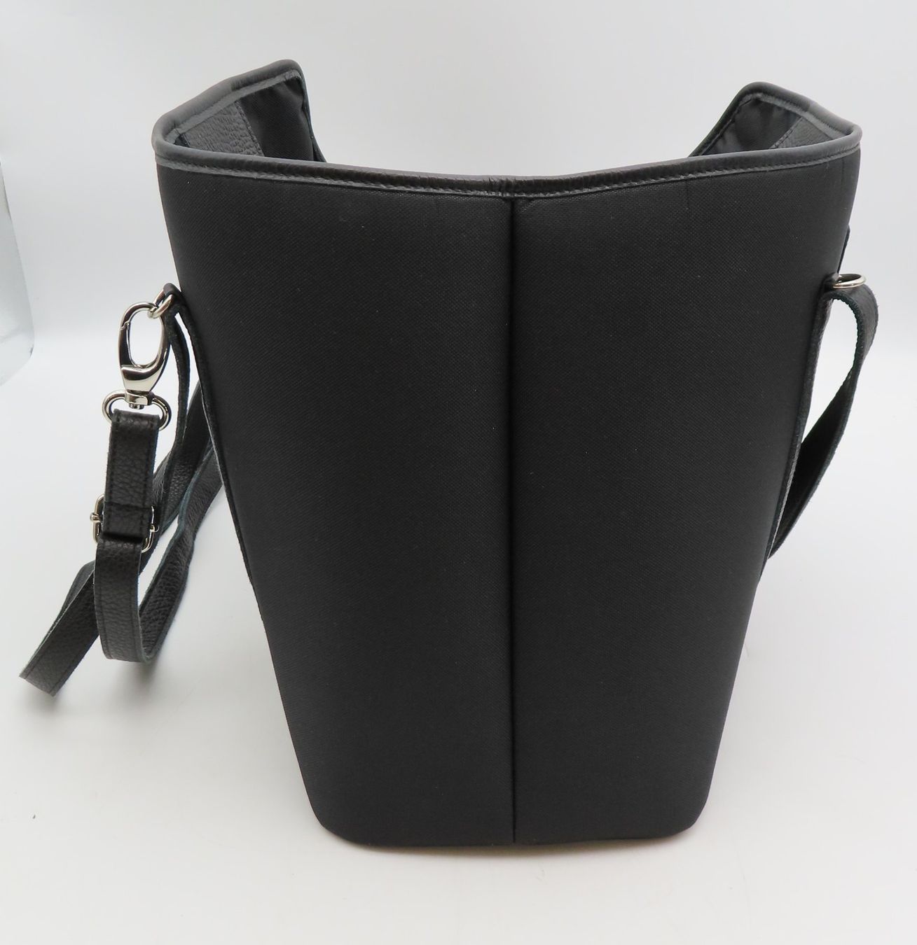 Borse: Carolina Corrodi Hundetasche – Usato da Reinach BL venduto da WBZ-Flohmarkt 4