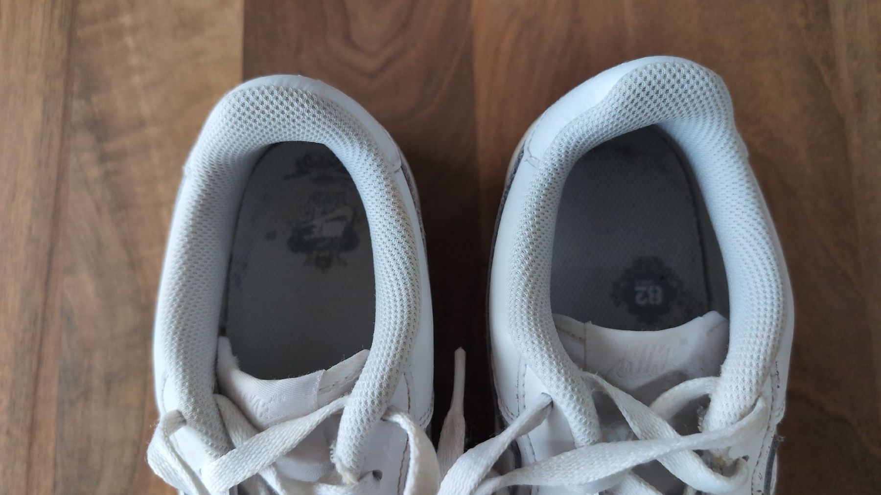 Nike Herrenschuhe: weisse Nike Schuhe 38.5 – Gebraucht aus Würenlos von Wentta 2