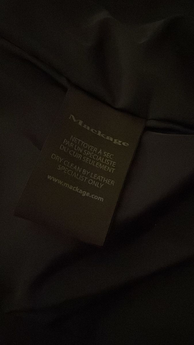 Cappotti: Manteau d’hiver avec fourrure veritable Mackage – Nuovo (secondo la descrizione) da St-Pierre-Clages venduto da ste_xk6p 8