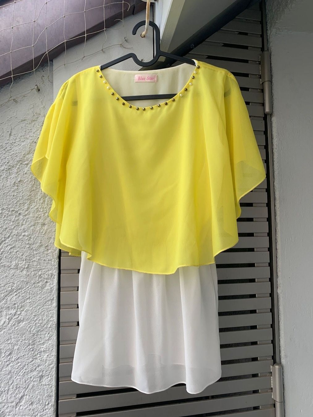 Tuniken: Top jaune et blanc – Gebraucht aus Lausanne von milou201619
