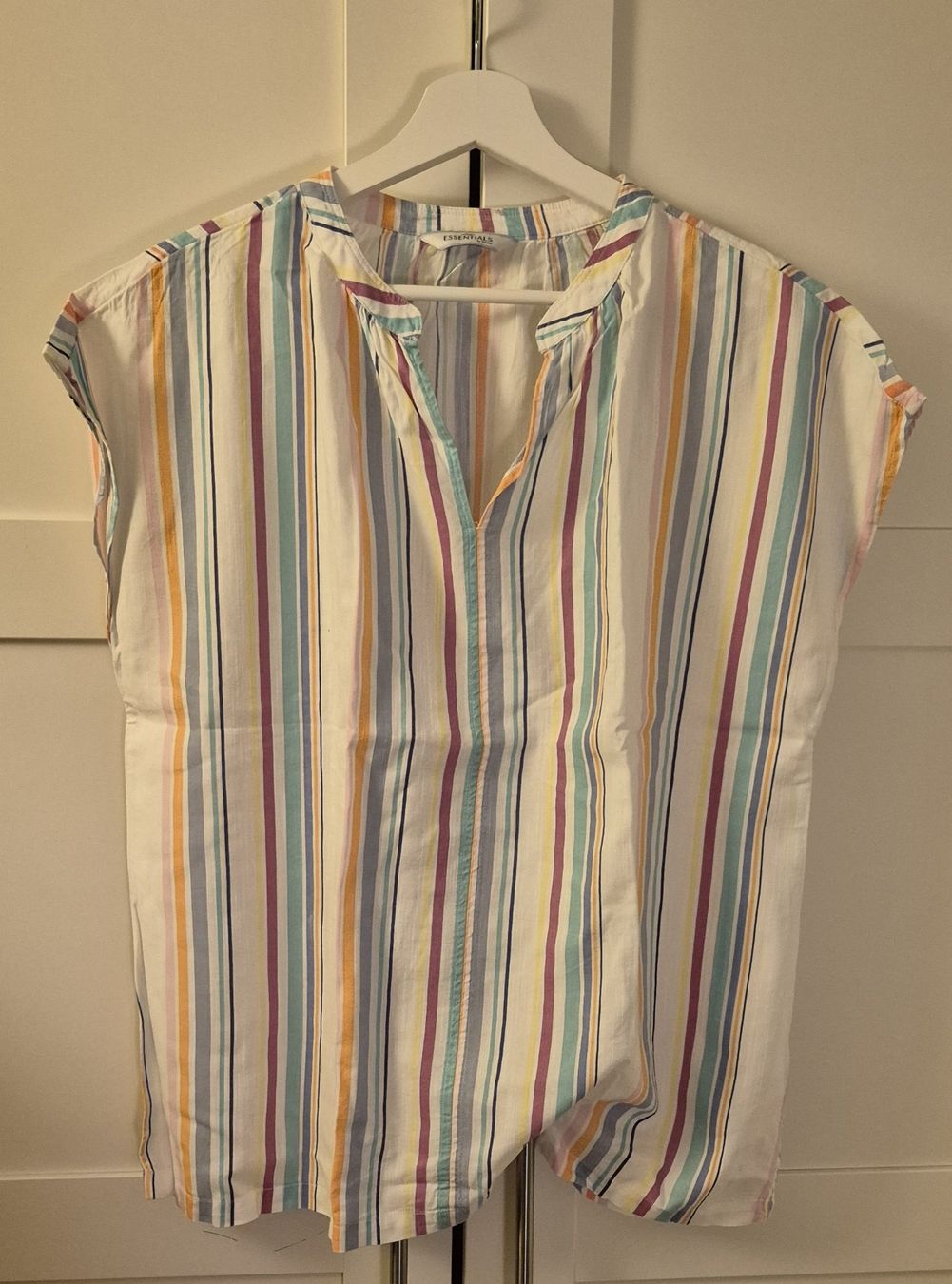 Camicette: T-Shirt Bluse bunt gestreift – Usato da Zürich venduto da c_ysb2