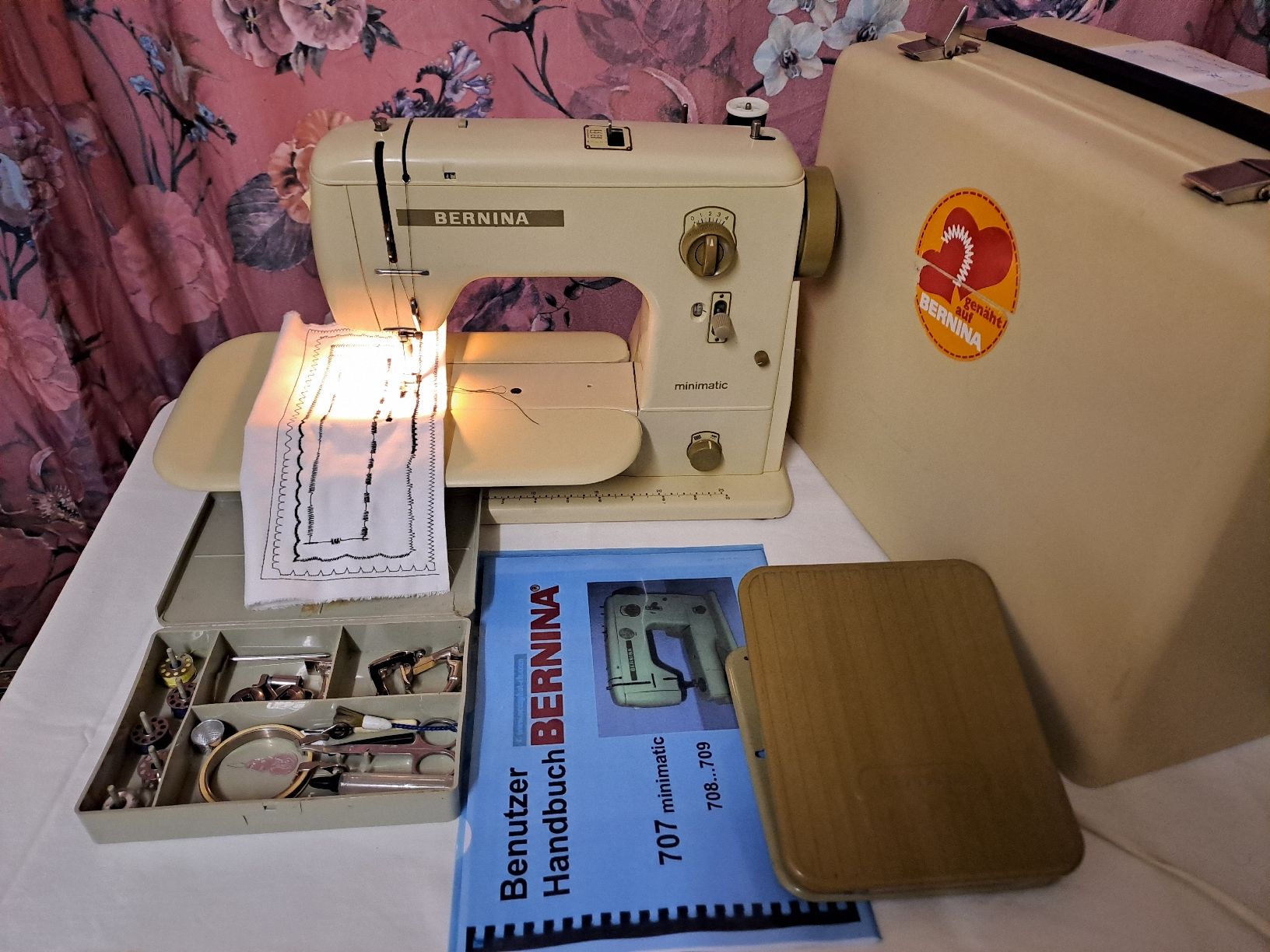 Bernina Macchine da cucire: Bernina 707 minimatic – Usato da Belp venduto da amalija