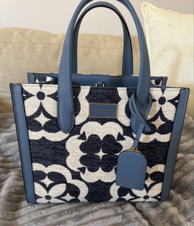 Wunderschöne Kate Spade Tasche - Das perfekte Accessoire!