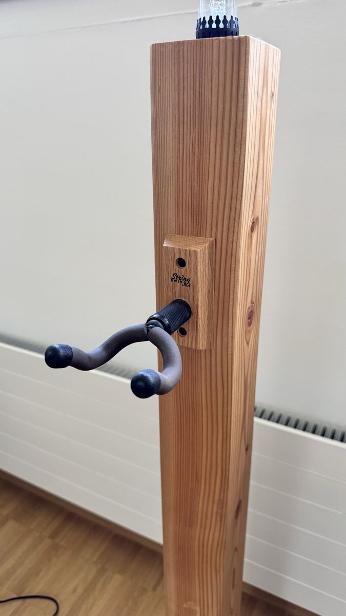 Supporti per strumenti musicali & leggii: Individueller Gitarrenständer Gitarrenhalter – Usato da Reinach BL venduto da tobijah42 4