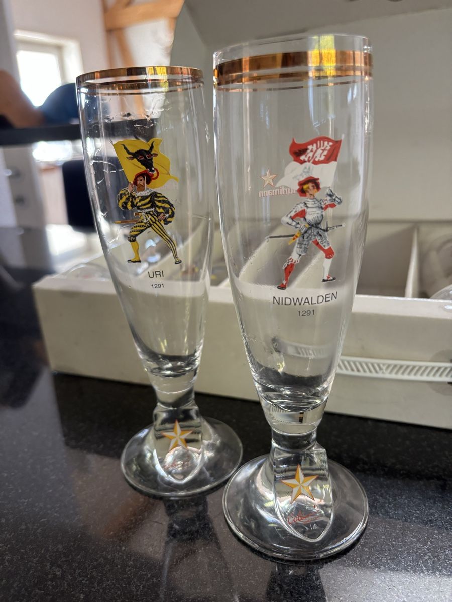 Hürlimann Gläser: Set mit 7 Hürlimann Biergläser Kantone – Neu (gemäss Beschreibung) aus Hinwil von Spazzo