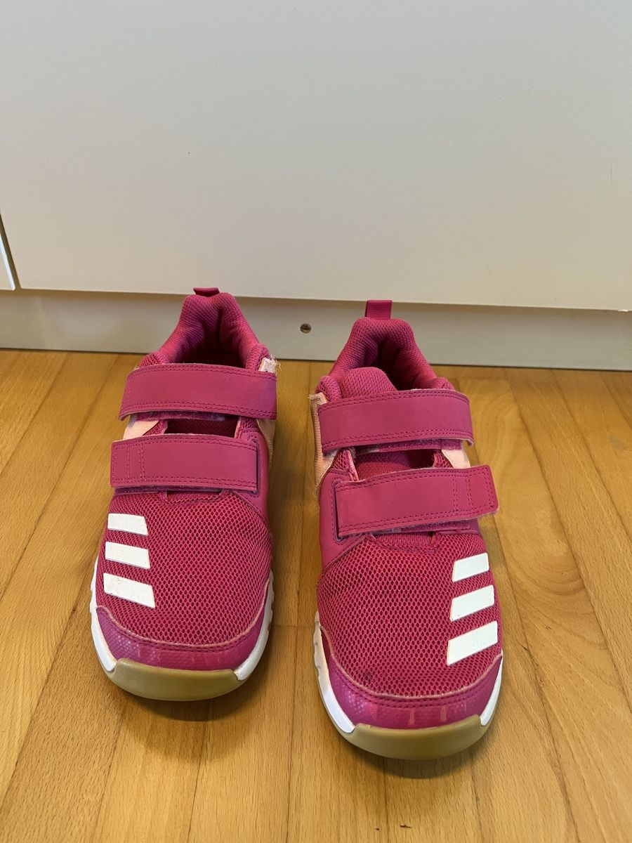 Adidas Scarpe per ragazze: Adidas mit Klettverschluss, Gr. 36,5  – Usato da Flurlingen venduto da absh
