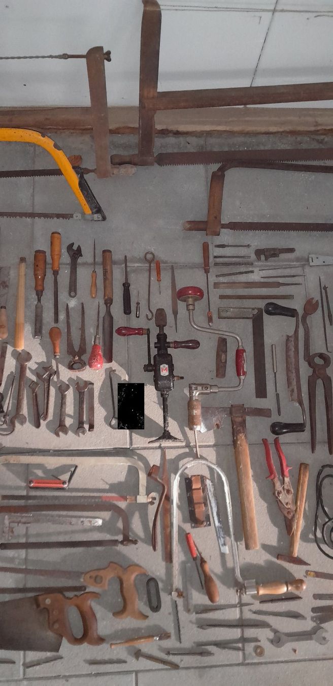 Tutti gli attrezzi: Altes Werkzeug – Usato da Liesberg venduto da Ragged 2