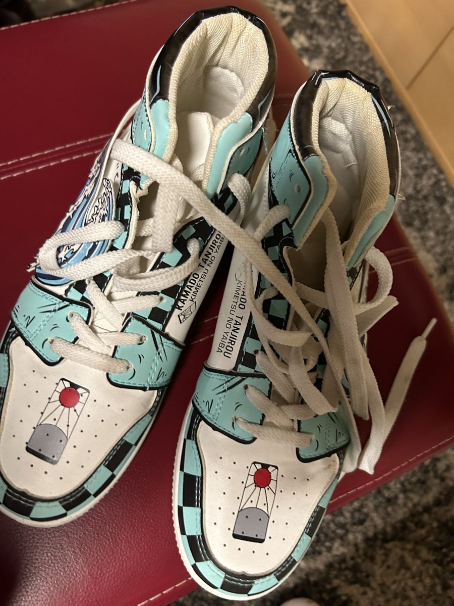 Scarpe da uomo: Demon Slayer Tanjiro Schuhe – Usato da Wigoltingen venduto da deliamb