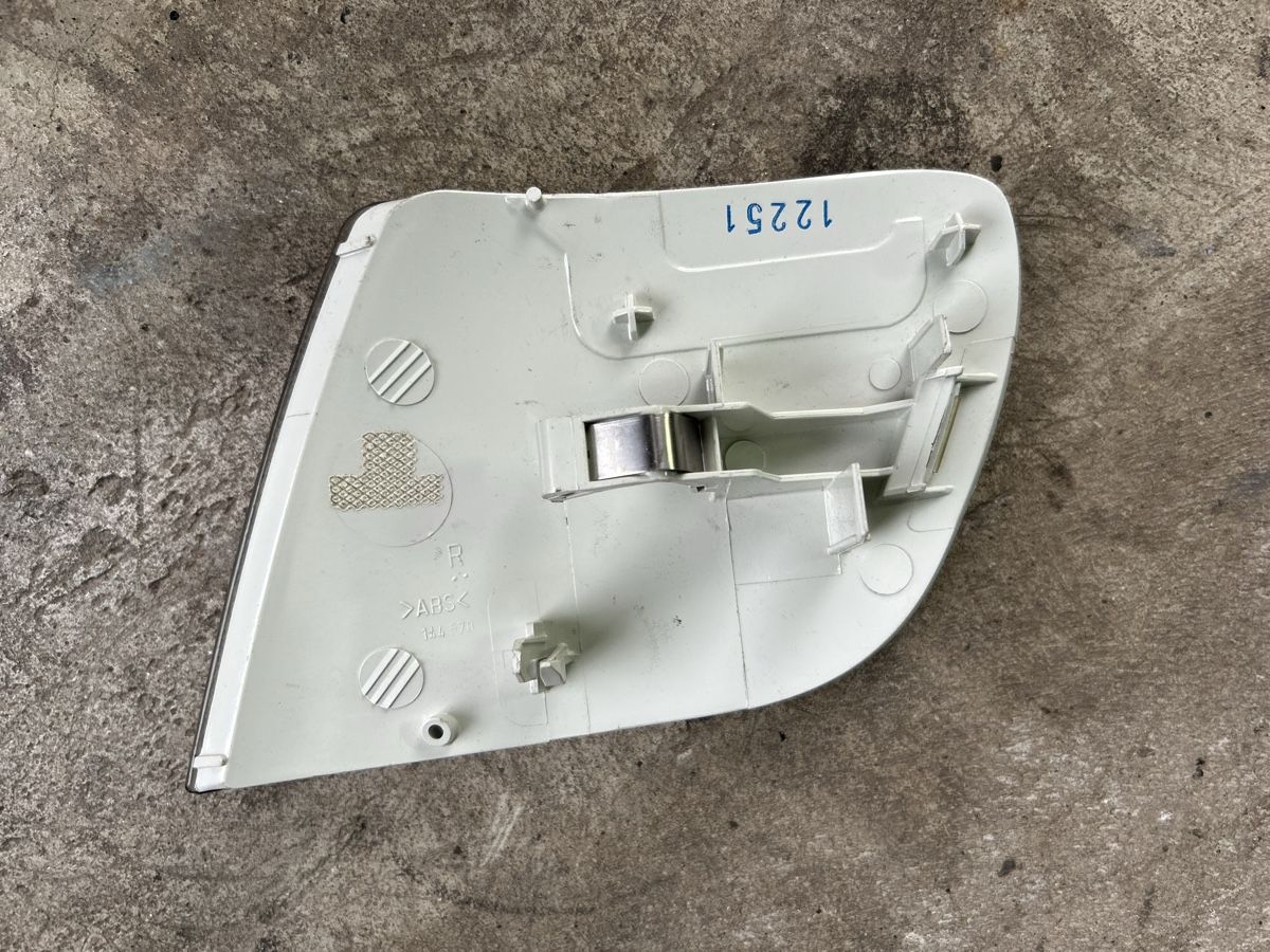 Volkswagen Alle Autoersatzteile: Phare  latéral droit VW Passat B4  – Neu und originalverpackt aus Muraz (Collombey) von Wolfdog1978 1