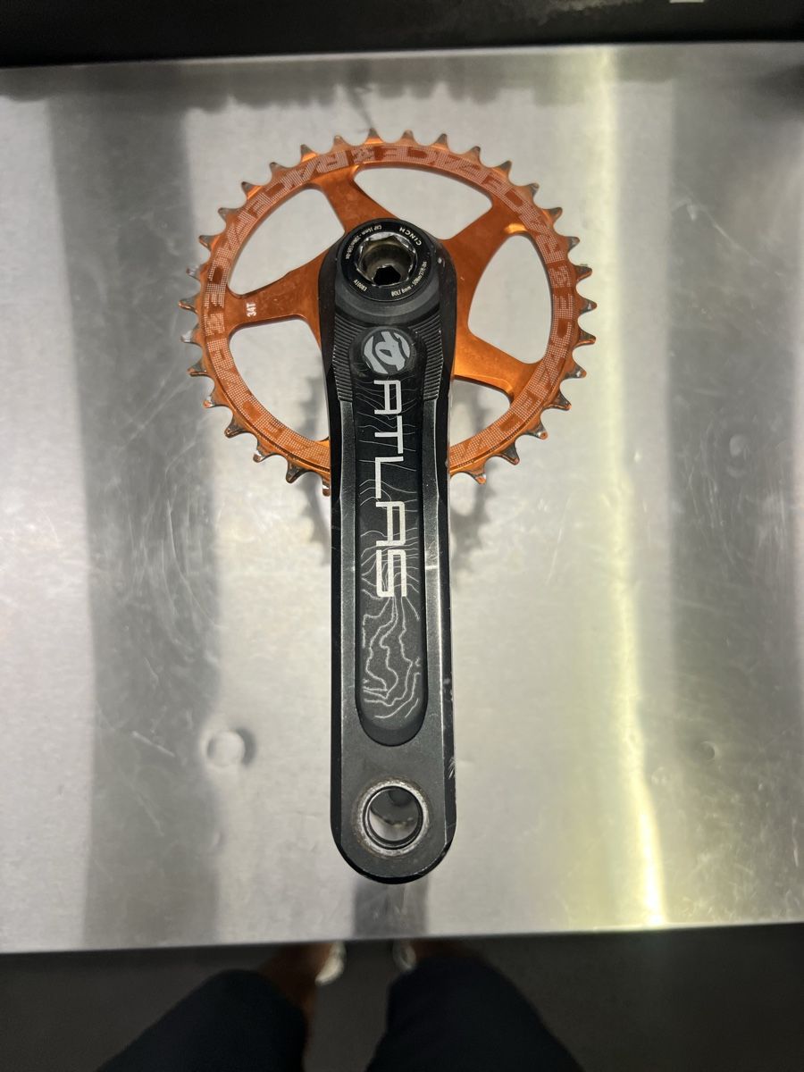 Race Face Pezzi di ricambio: RACE FACE ATLAS 83mm BB – Usato da Fribourg venduto da 7vo_pd22