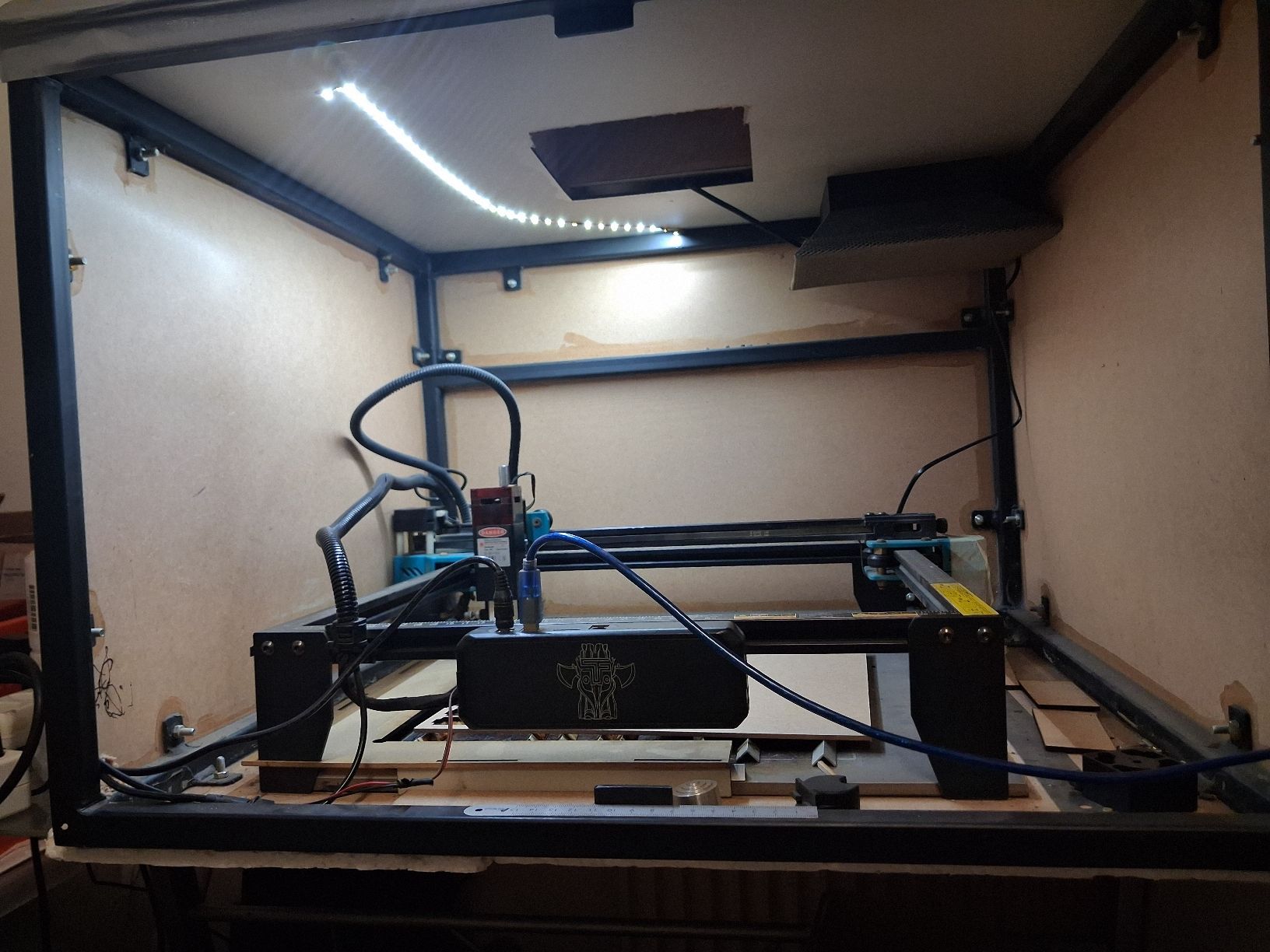 Tutte le macchine: Lasergravierer TTS-10 PRO – Usato da Lyss venduto da Elmot 2