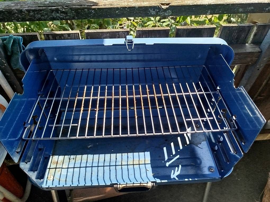 Grills: Camping Grill zu Verkaufen – Gebraucht aus Kriechenwil von 2jossy