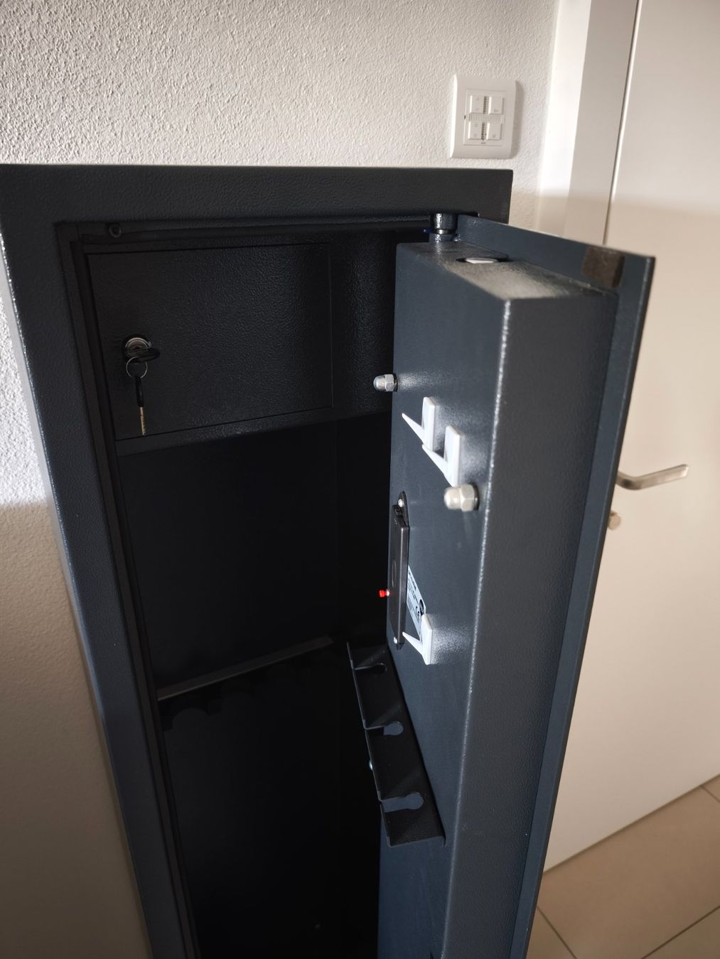 Casseforti: Waffenschrank Ayce – Usato da Zuchwil venduto da Kiado 3