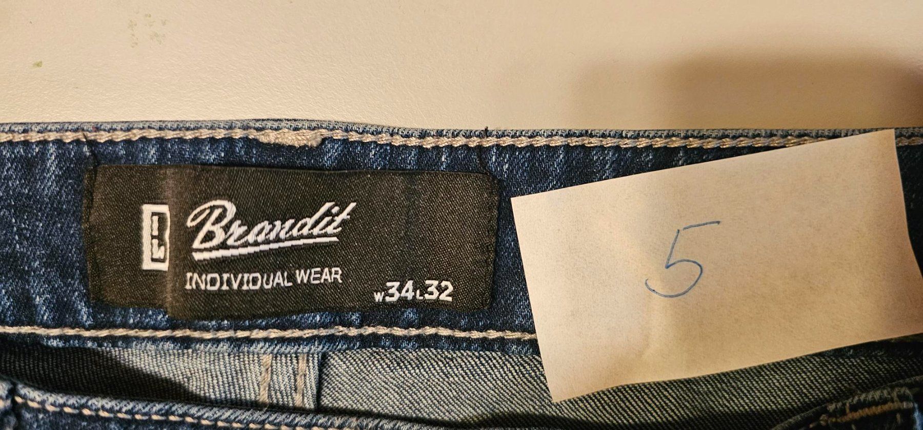 Jeans: Herren Jeans Brandit – D'occasion à Azmoos par Jadejo 3
