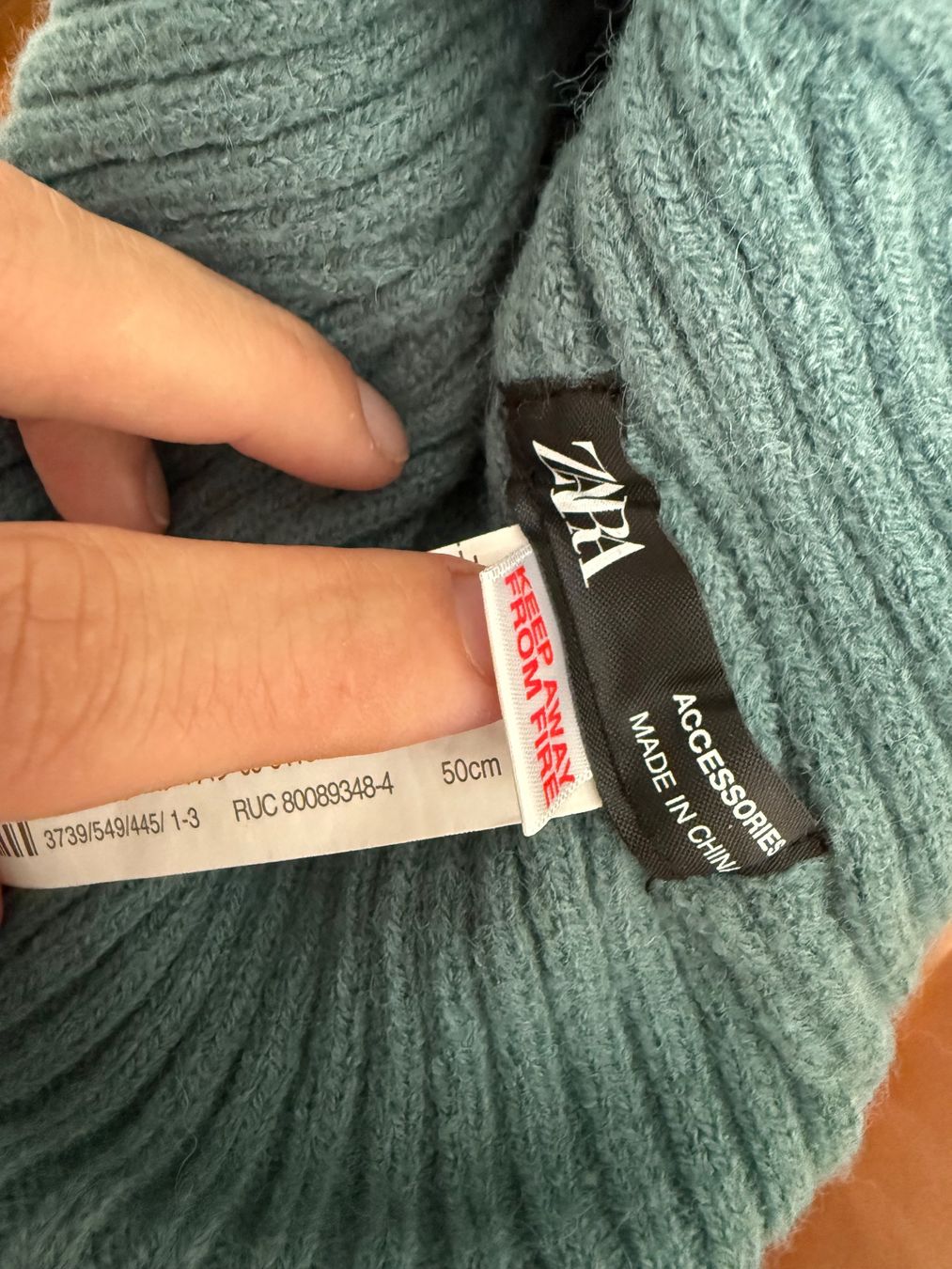Berretti & Sciarpe: Zara Strickmütze 50cm – Usato da Richterswil venduto da Eunoia85 1