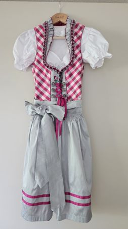 Dirndl (36) mit Bluse (34/36)