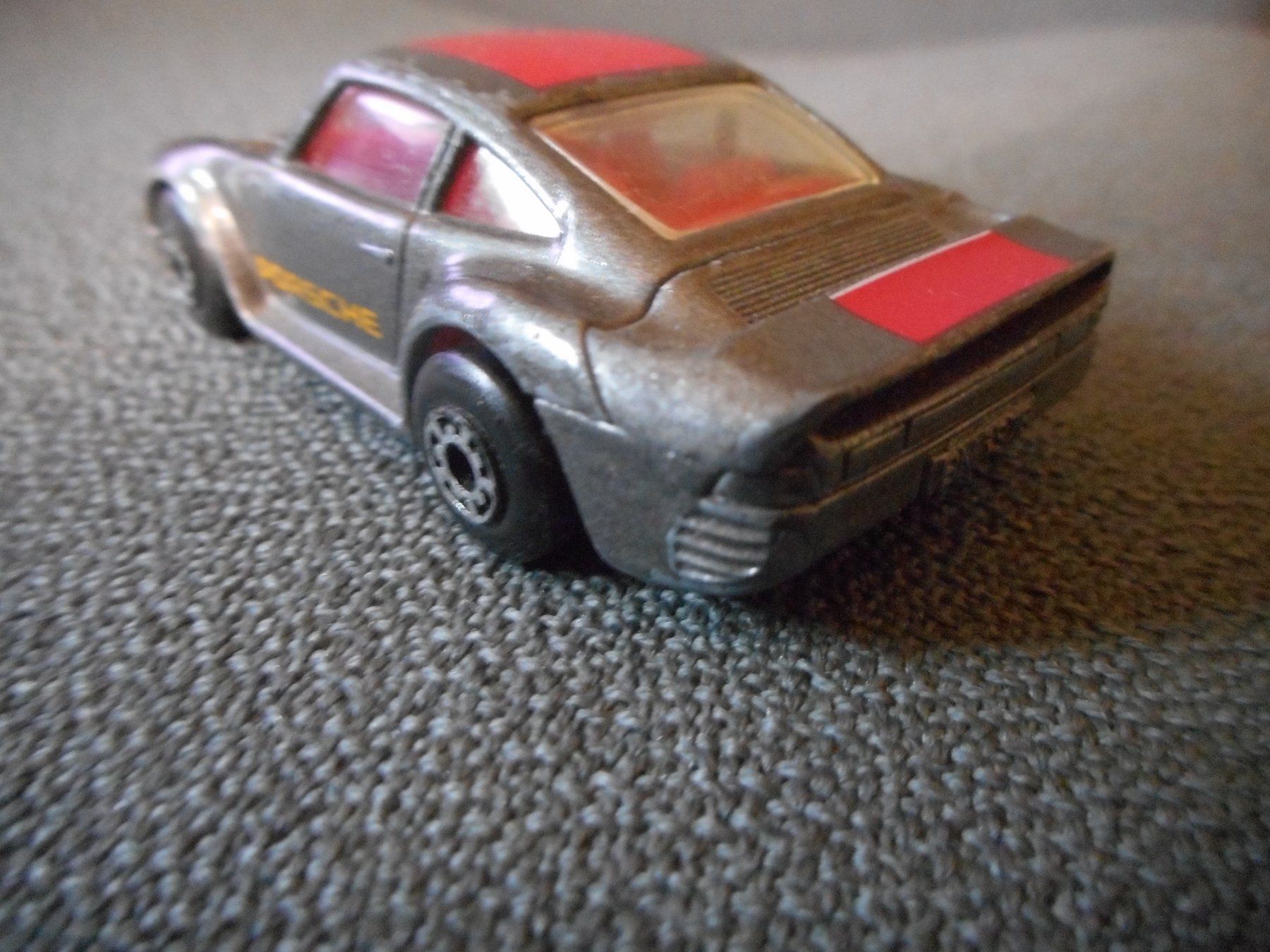 Matchbox Modellini d'auto: Matchbox Porsche 959 1:58 – Usato da Bretzwil venduto da gbfluck 2