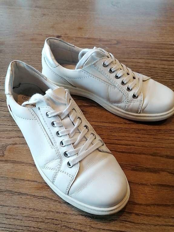 Scarpe da donna: Lederschuhe weiss Gr. 39 – Usato da Steinen venduto da Jules_Sch 2