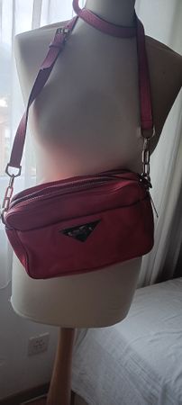 Rote, neuwertige orig. Ledertasche Trussardi