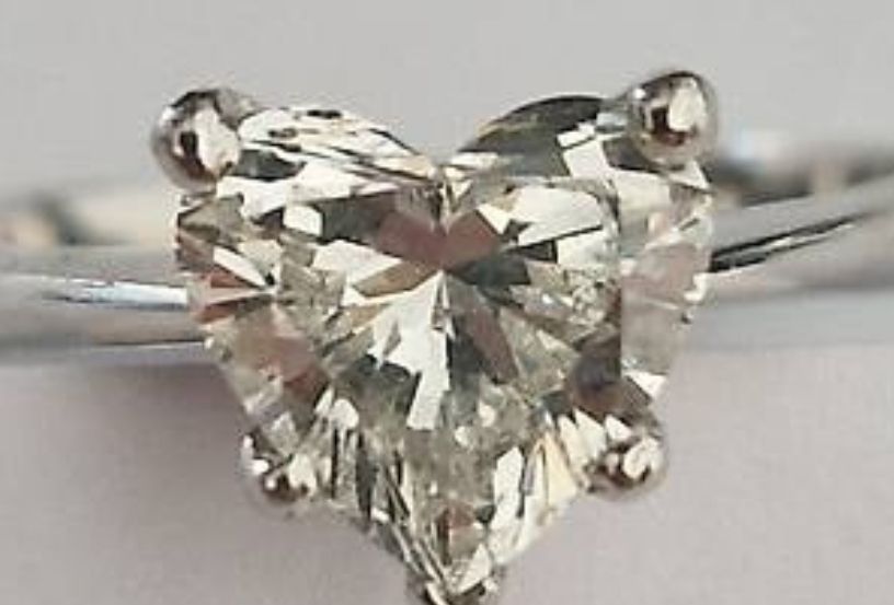 Anelli: Eleganter Herzdiamant Ring mit GIA – Nuovo (secondo la descrizione) da Flühli LU venduto da Hrgiger