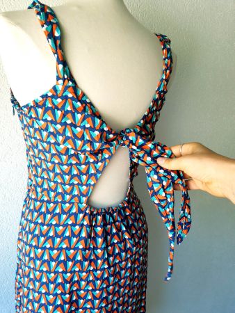 KLEID DRESS SOMMERKLEID M 38 BUNT CUT OUTS RÜCKEN TOP SÜSS