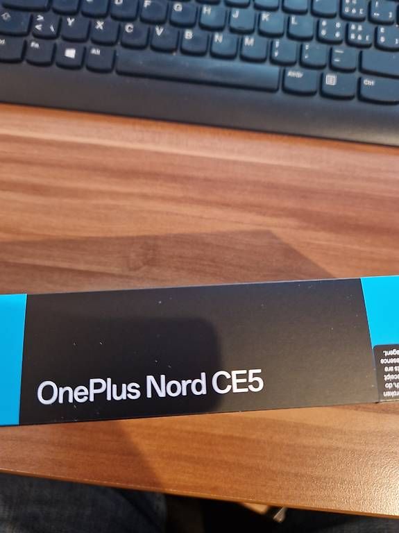 OnePlus Portables: Handy – Neuf avec emballage d'origine à Spiez par Niesen37 1