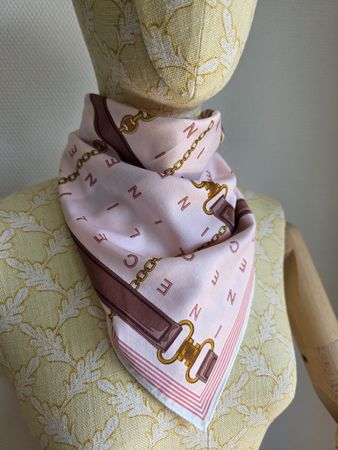 🩷Vintage Céline Tuch – 50 × 50cm