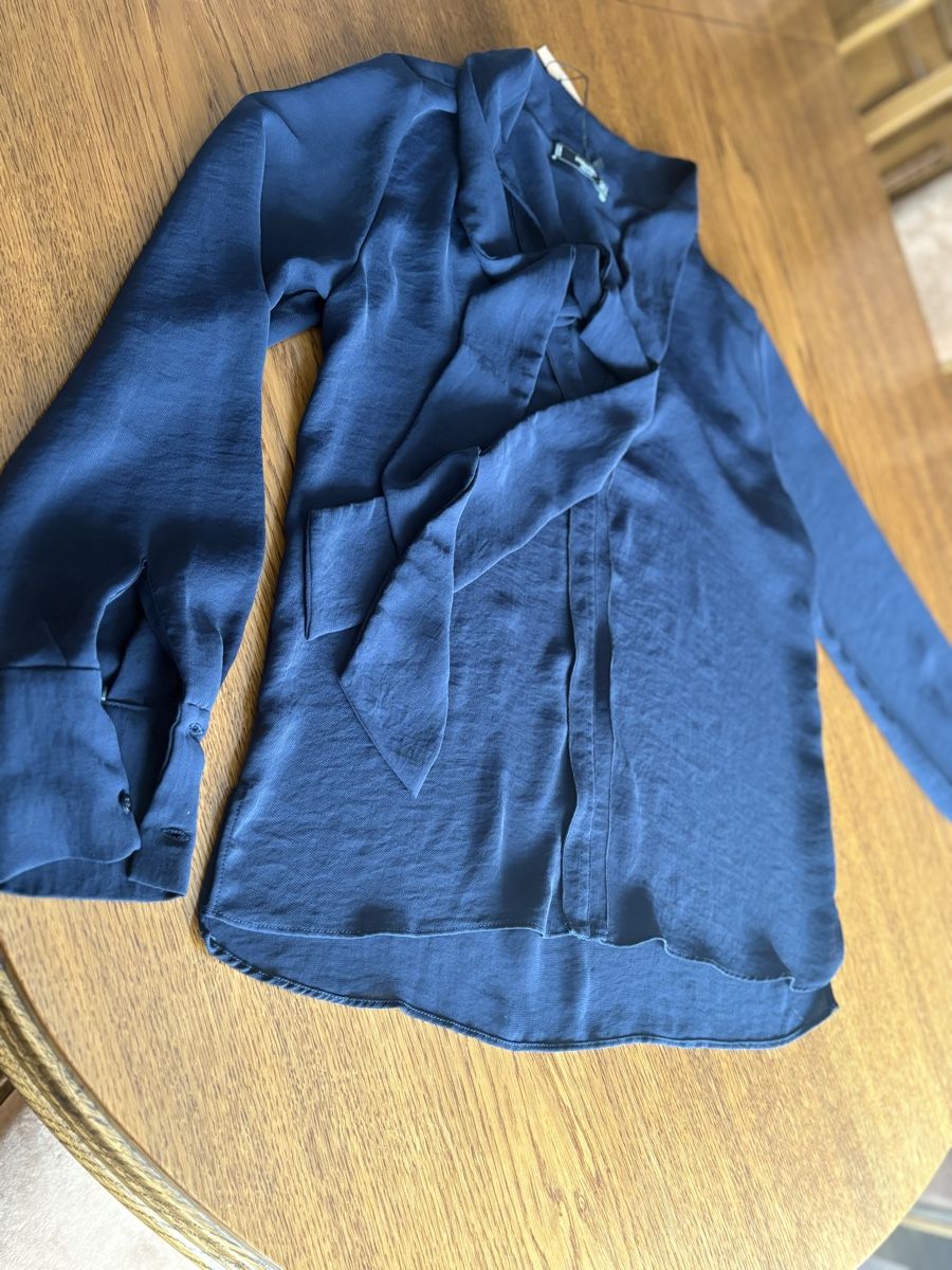 Mango Blusen: Chemise MANGO taille S – Gebraucht aus Attalens von Skorpionica