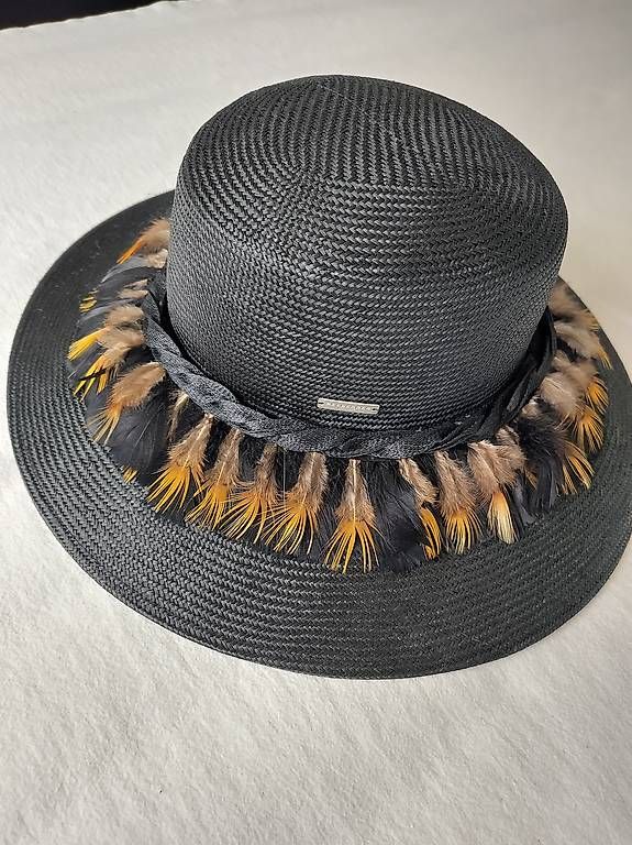 Copricapi, berretti & cappellini: Chapeau femme neuf – Nuovo e nell'imballaggio originale da Petit-Lancy venduto da chevalier 1
