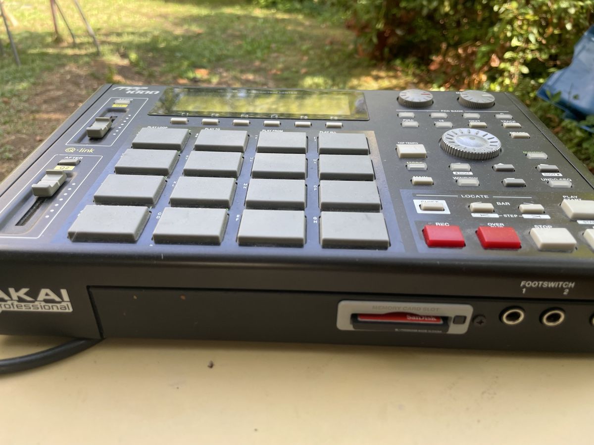 Akai Instruments de musique: MPC1000 – D'occasion à Zürich par dim_pm2h 2