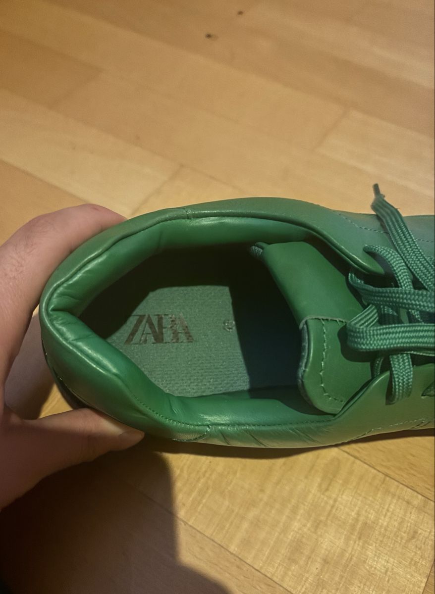 Scarpe da uomo: Green Sneakers Zara 43 – Nuovo (secondo la descrizione) da Chexbres venduto da doe_xns6 1