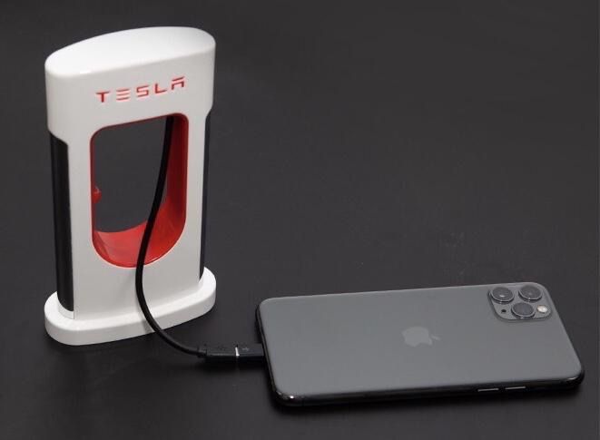 Caricabatterie: Mini Tesla Supercharger Powerbank – Nuovo e nell'imballaggio originale da Dietikon venduto da e-car-shop.schweiz 5