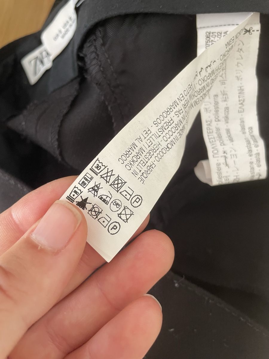 Zara Pantaloni: Cargo Hose schwarz Grösse S – Usato da Zürich venduto da Carlajimena 7