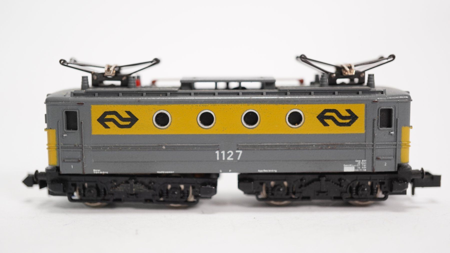 Trains électriques: e37 Spur N NS E-Lok 1127 graugelb – D'occasion à Thun par evinka_gmbh 3