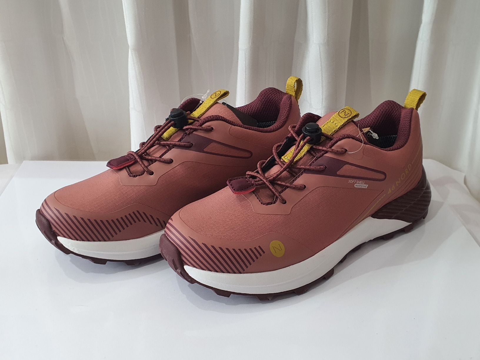 46 Nord Scarpe per ragazze: Gr. 36 - 46Nord TEX Sneaker, Neu – Nuovo e nell'imballaggio originale da Nürensdorf venduto da sal_g2bz
