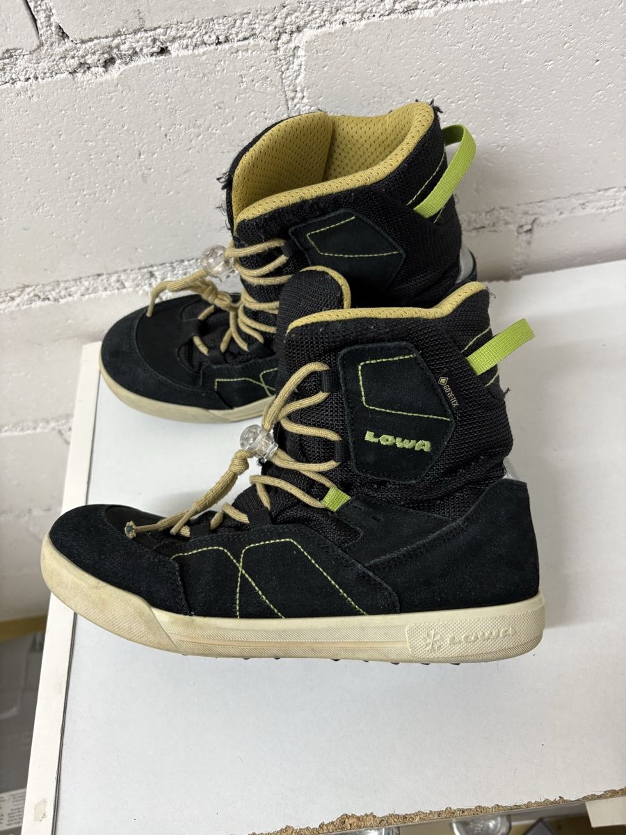 Lowa Scarpe per ragazzi: LOWA Kinderschuhe goretex grösse 37 – Usato da Thun venduto da jeff070 1