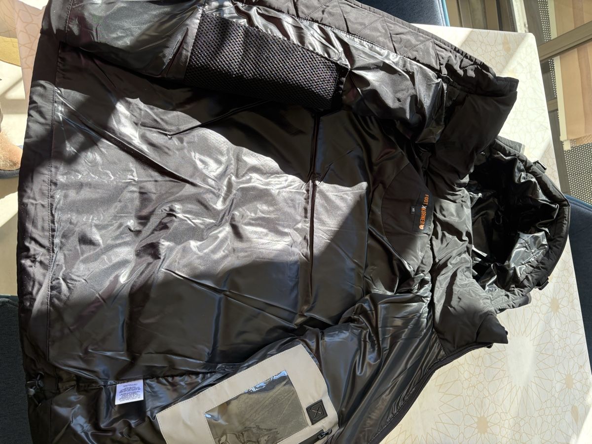 Jacken & Mäntel: Winter Jacke – Neu und originalverpackt aus Zürich von Moskitia 4