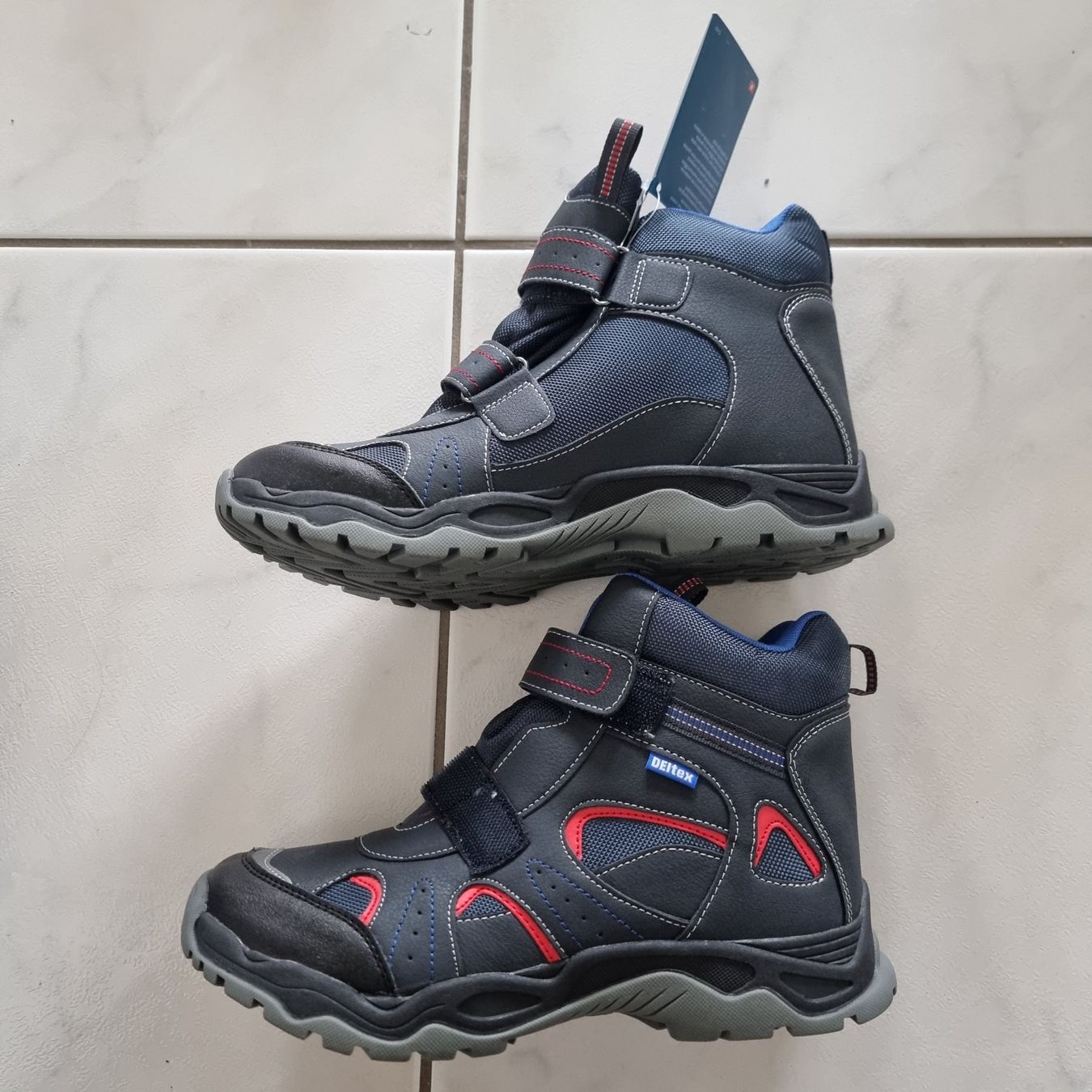 Schuhe für Jungen: NEUE warme Winterstiefel Gr 41 mit Klettverschluss – Neu und originalverpackt aus Arth von Africa44