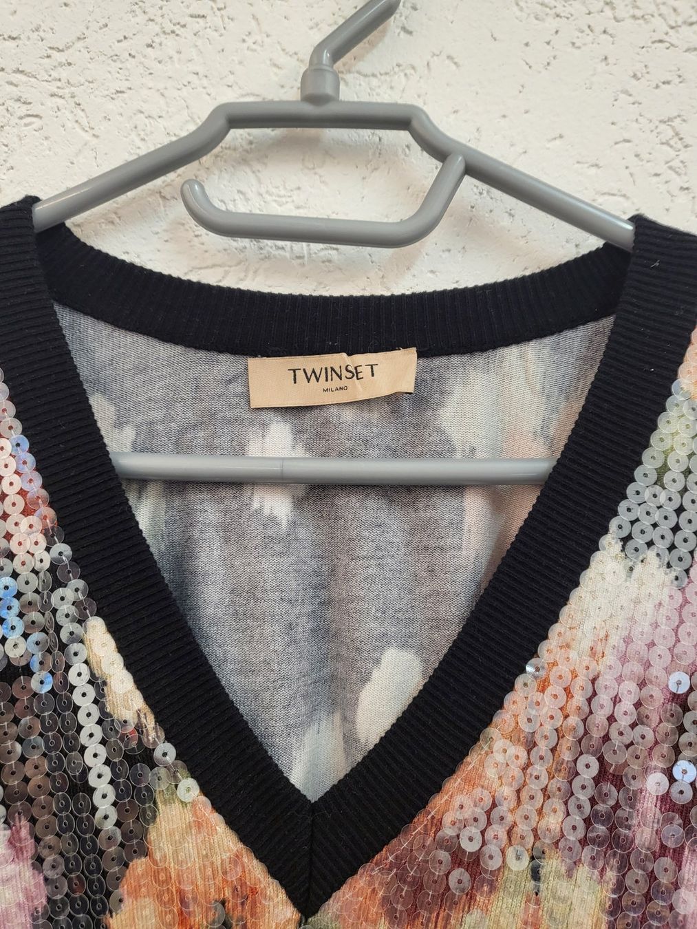 Twinset Maglioni & Felpe: Weicher Designerpullover mit Pailletten – Usato da Brütten venduto da Diana098 1