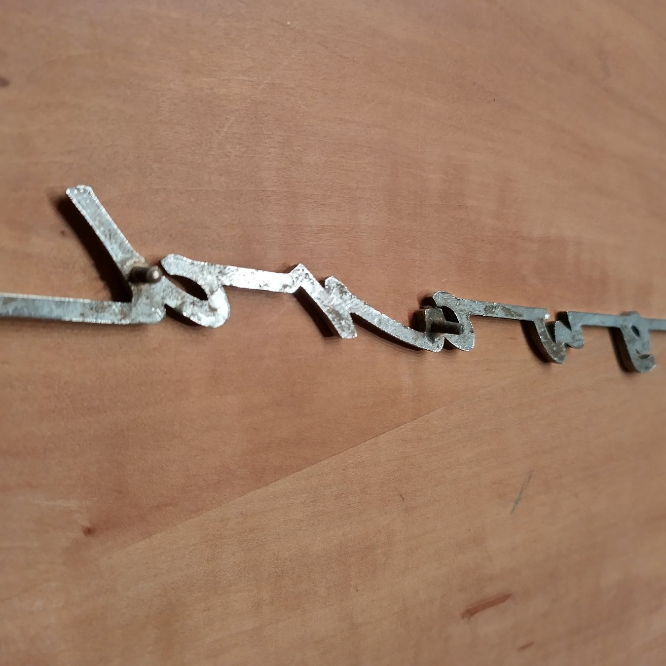Borgward Tutti pezzi di ricambio auto: Originales Borgward Emblem / Schriftzug – Usato da Arnegg venduto da Arnrom 5