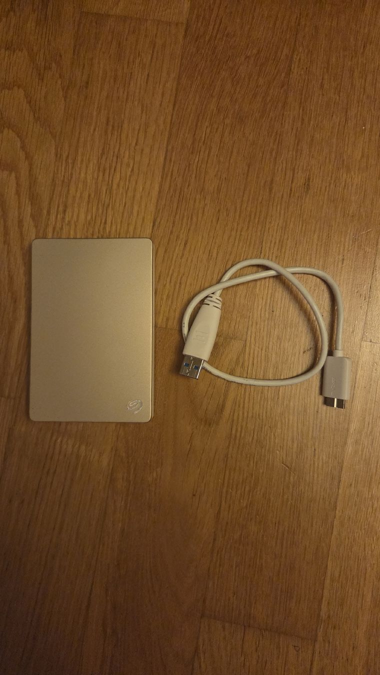 Seagate Dischi rigidi: Seagate BUP Slim 1TB HDD – Usato da Luzern venduto da PakGede 1