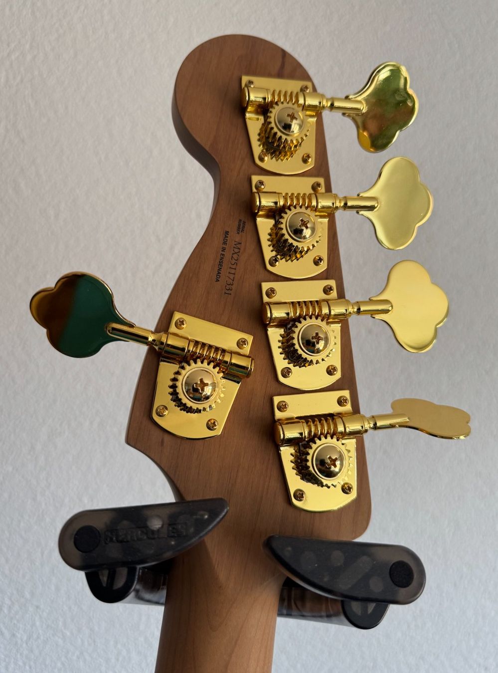 Fender Instruments de musique: Fender MonoNeon Jazz Bass V – Neuf (Voir description) à Binningen par Neptun2027 7
