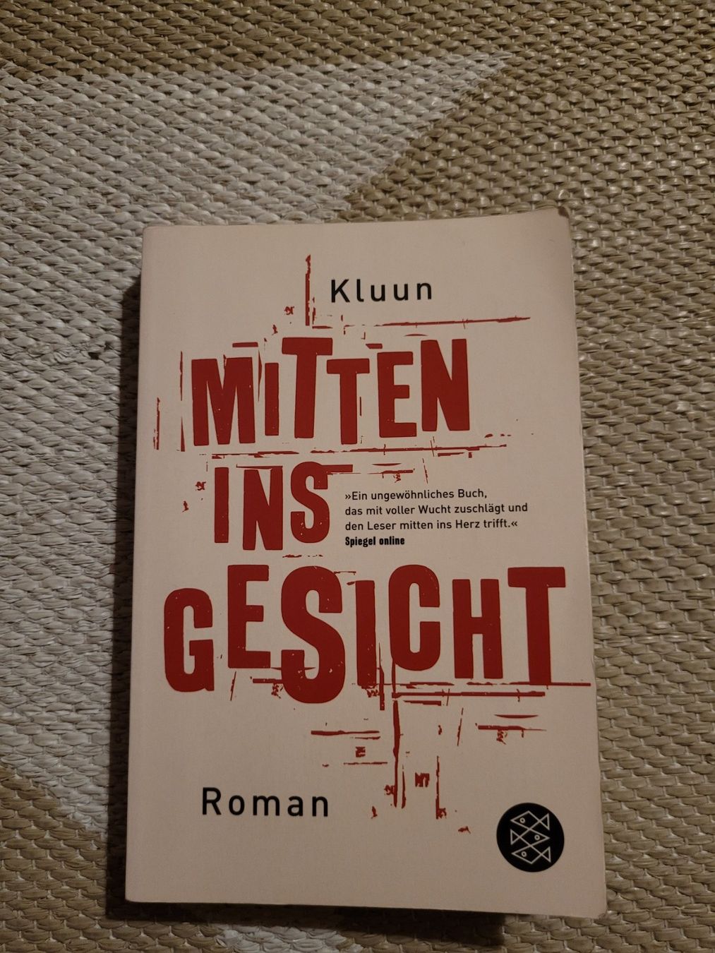 Libri: Mitten ins Gesicht – Usato da Perlen venduto da Safari_23