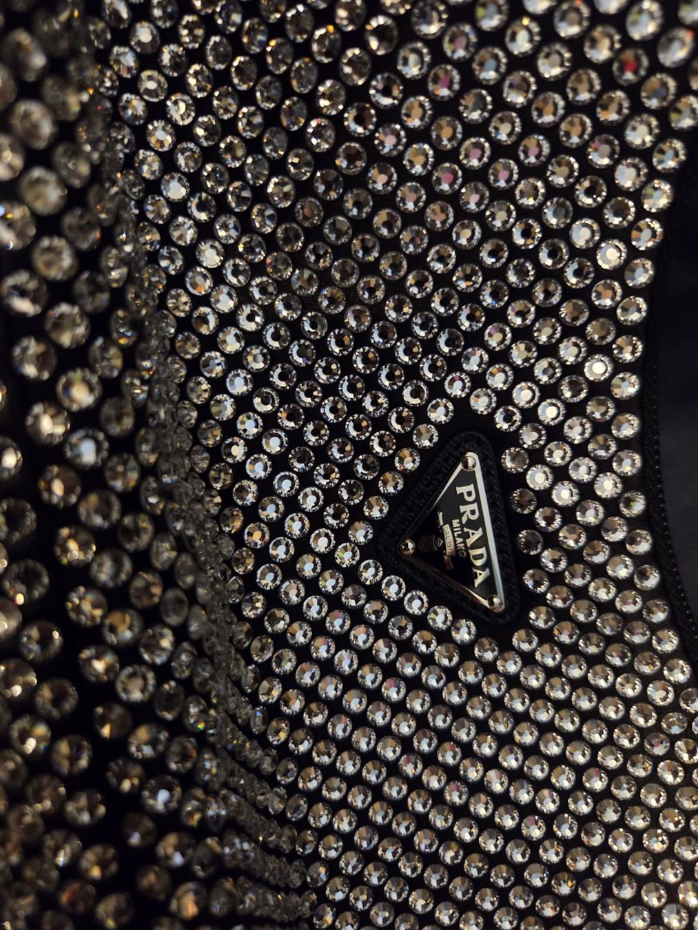 Prada Sacs femmes: Prada Strass Handtasche neuwertig – D'occasion à Sargans par ToeBee01 3